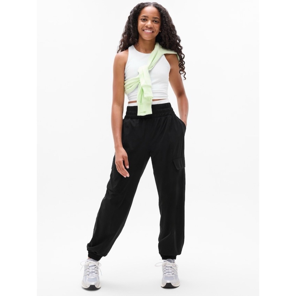 Athleta Girl XXL/16 Run Free Cargo Joggers Black Athleisure Comfy